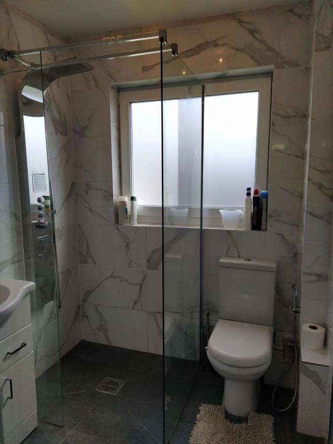 Self Catering Studio Flat Appartement Edinburgh Buitenkant foto